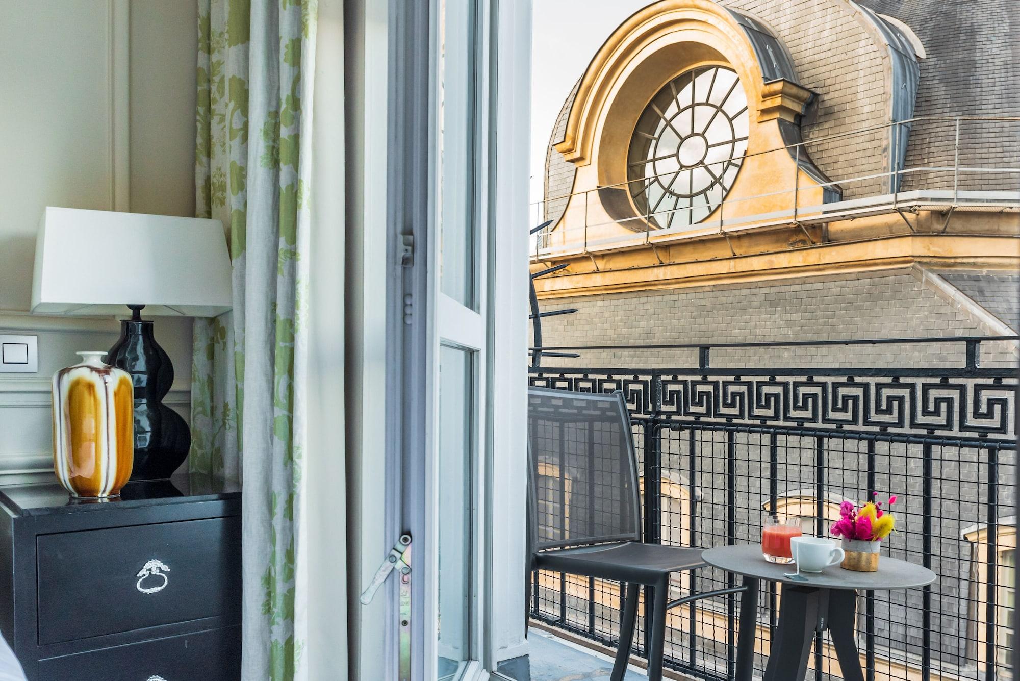 Grand Hotel Du Palais Royal Paris Exterior photo
