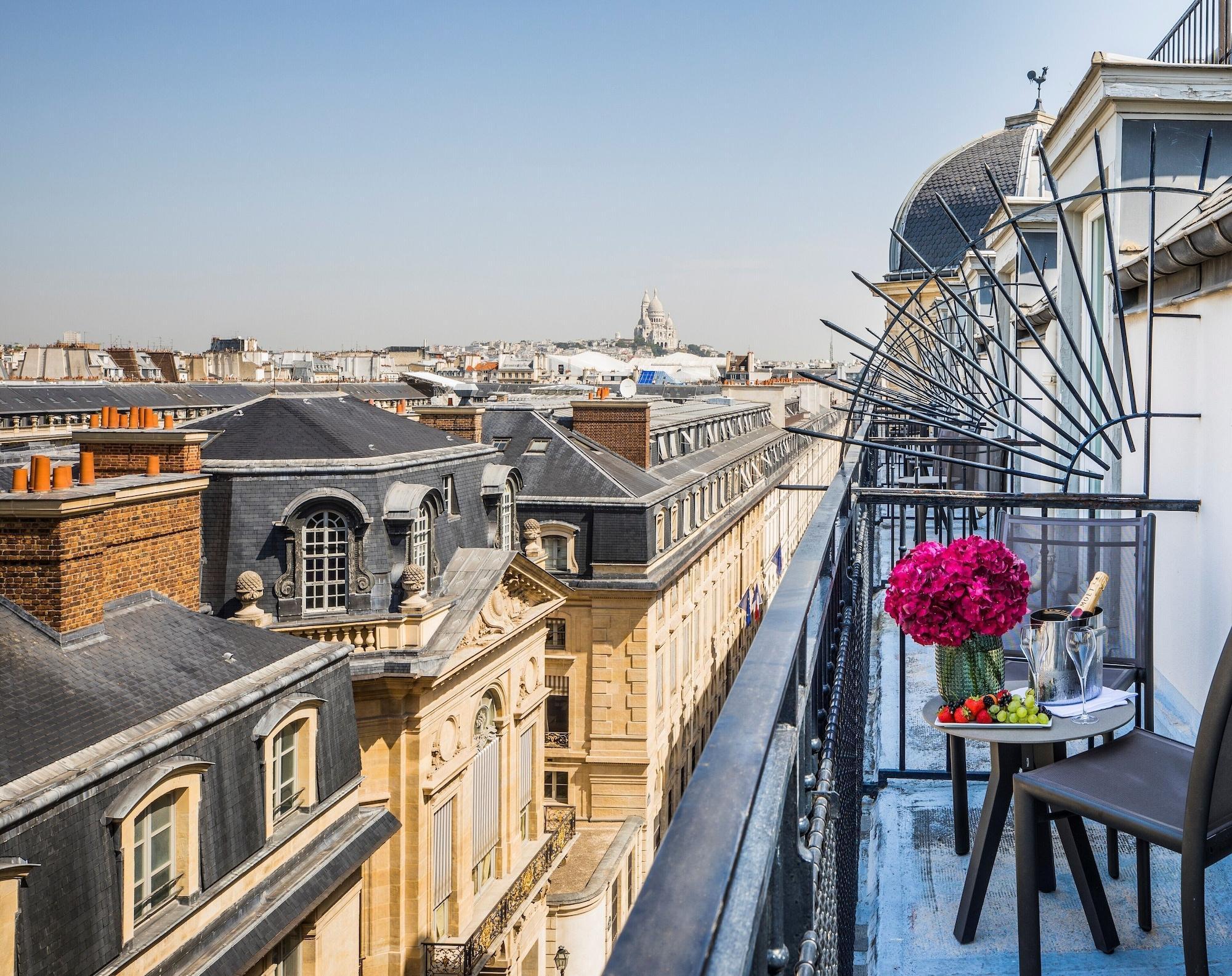Grand Hotel Du Palais Royal Paris Exterior photo