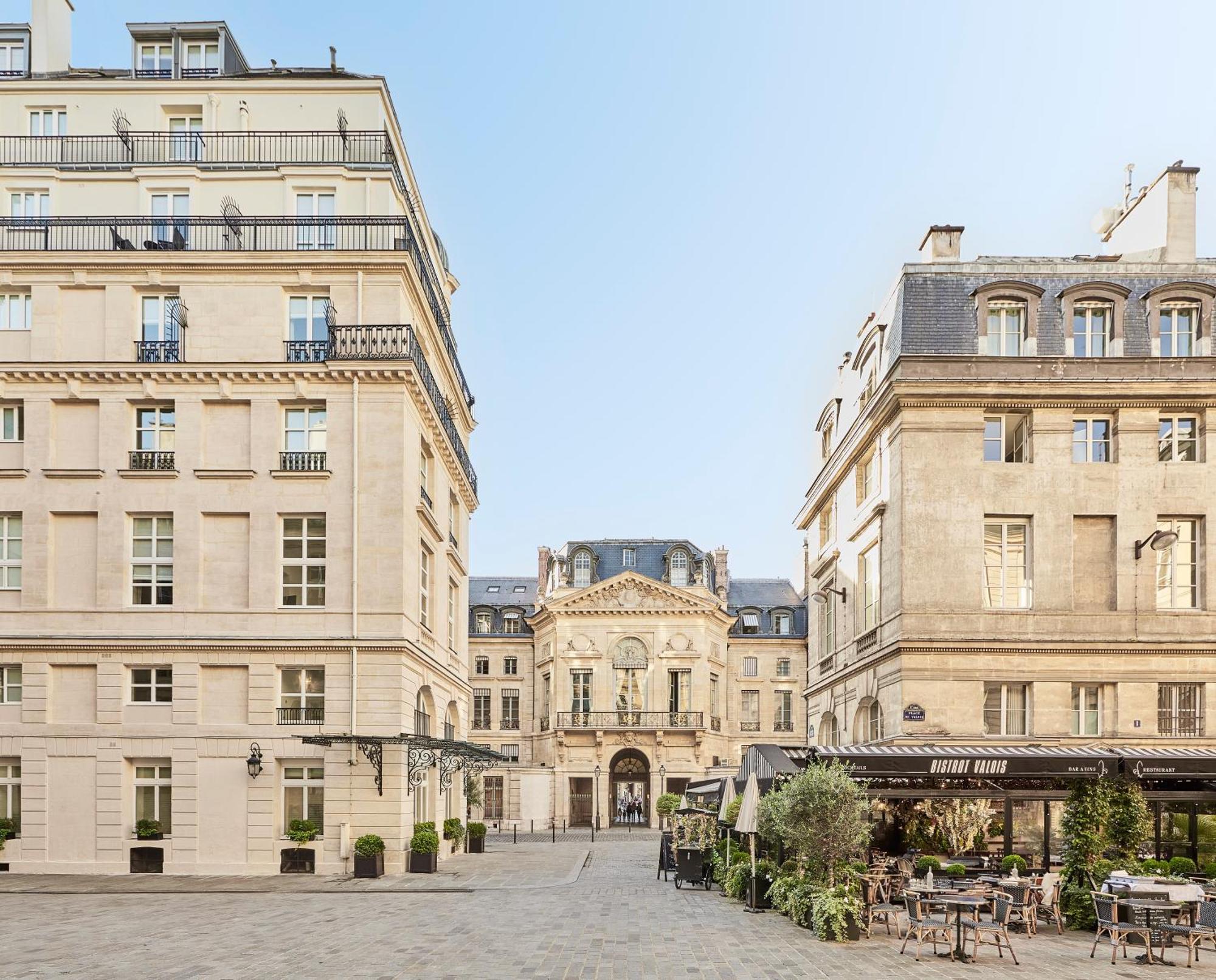 Grand Hotel Du Palais Royal Paris Exterior photo